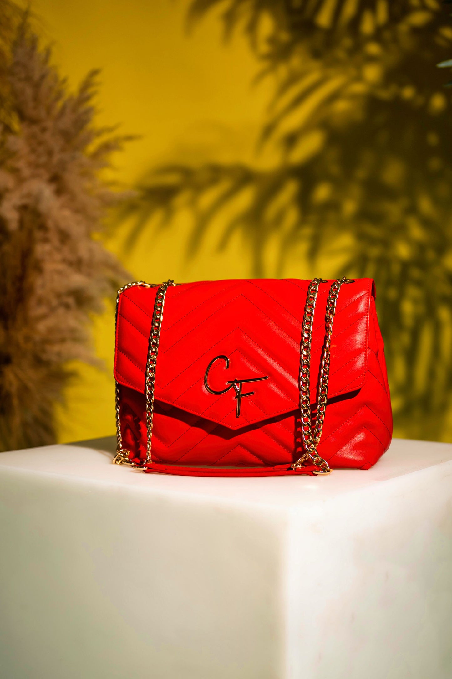 C F LUX SIGNATURE HANDBAG RED (lrg)